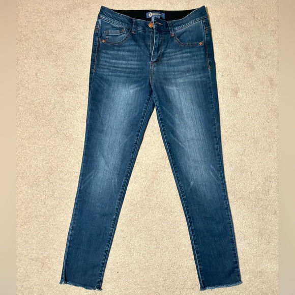 Women’s Skinny Jeans - Picture 1 of 4